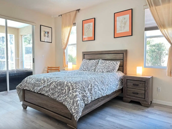 Sarasota Near Siesta Key Beaches Vacation Retreat- Family Friendly Getaway